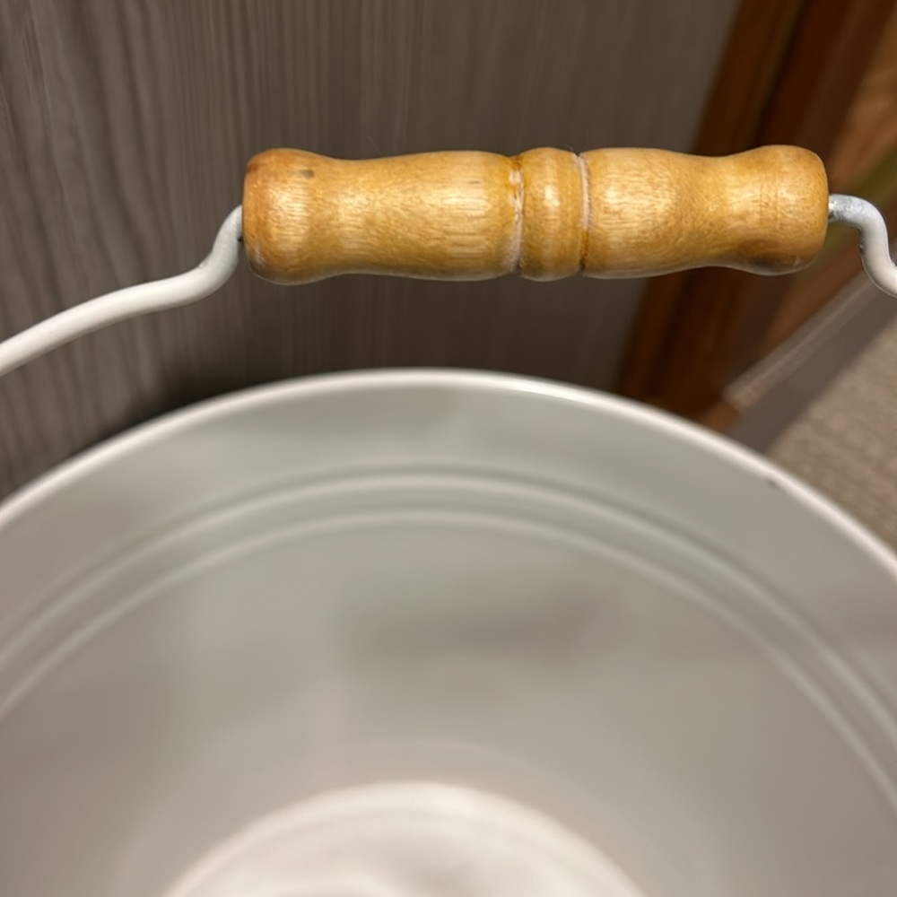 New Rae Dunn Clean Bucket - Picture 5 of 6